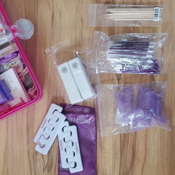 ⭐️ HIGH VALUE⭐️ Jamberry nail bundle - Picture 3 of 16